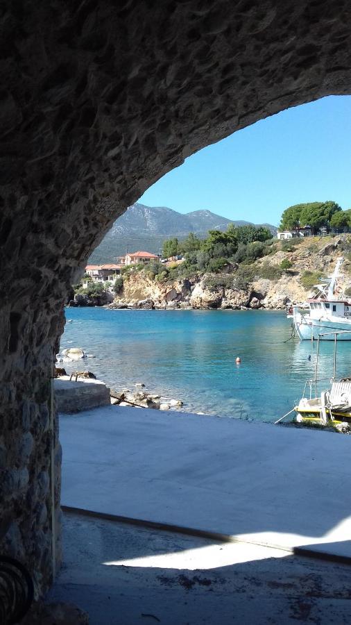 Iliolithos Rooms Kardamýli Eksteriør bilde