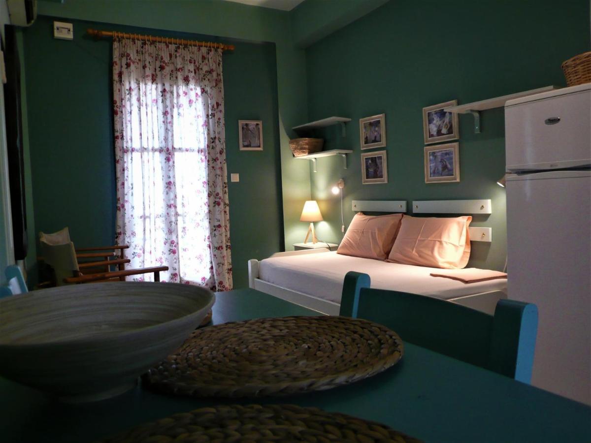 Iliolithos Rooms Kardamýli Eksteriør bilde